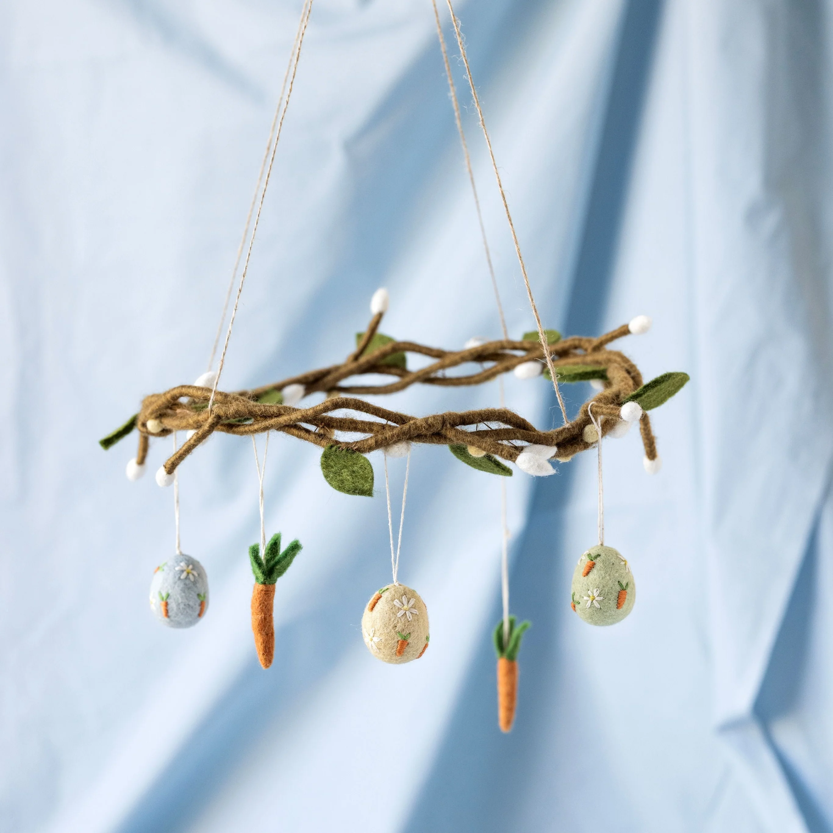 Eggs with Carrots Hanging Decoration - Image 2